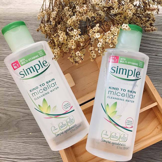 Review nước tẩy trang Simple Kind To Skin Cleansing Micellar Water 